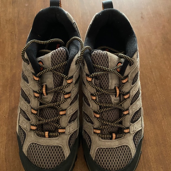 merrills walking shoes